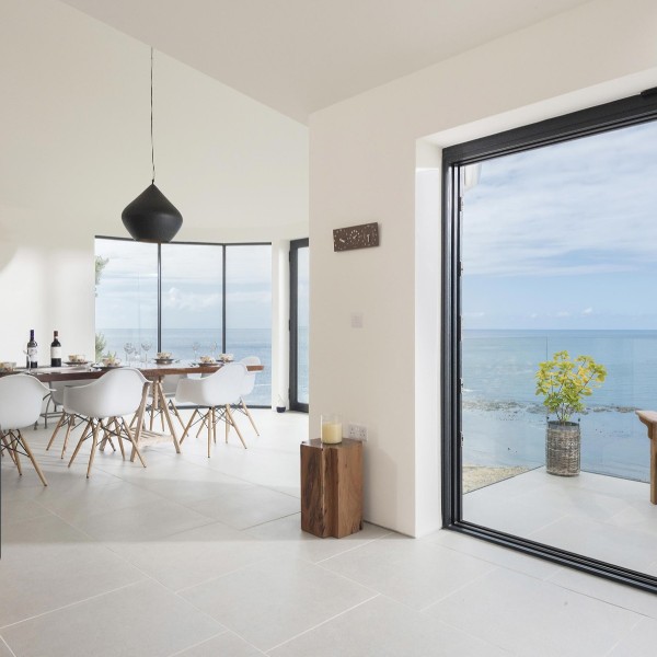 伊盾門窗憑什么被選為中國(guó)鋁合金消費(fèi)者喜愛(ài)十大品牌？